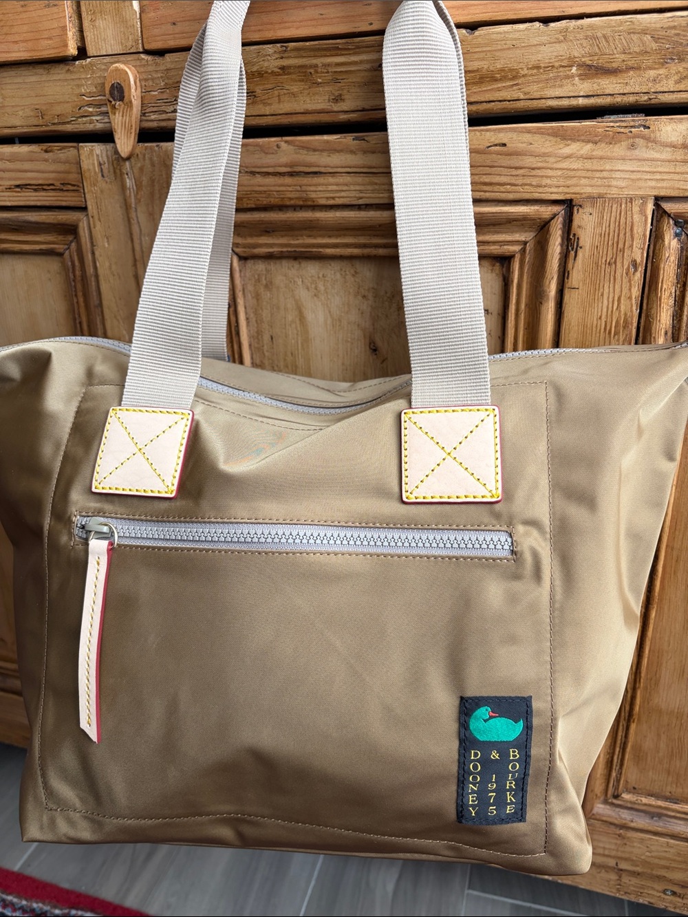 NWT - Dooney & Bourke Tan Lightweight Khaki Nylon Tote with Beige Web Handles - Picture 2 of 5
